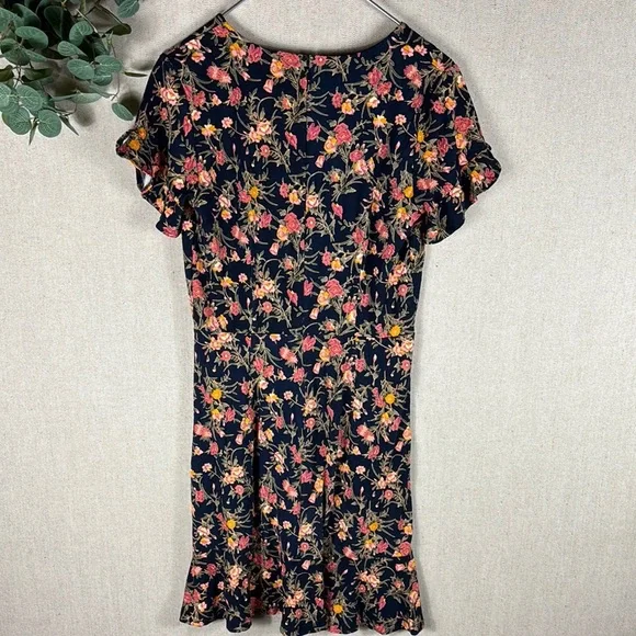 Loft > Floral Wrap Short Sleeve Dress 4 - Picture 9 of 9